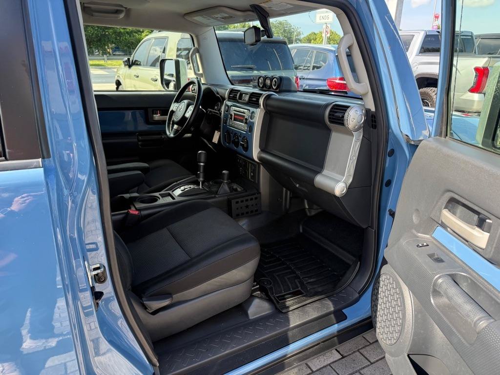 Used 2012 Toyota FJ Cruiser 4WD image 19