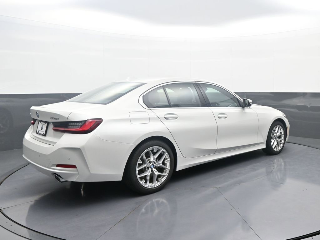 New 2025 BMW 330i xDrive Sedan w/ Convenience Package image 7