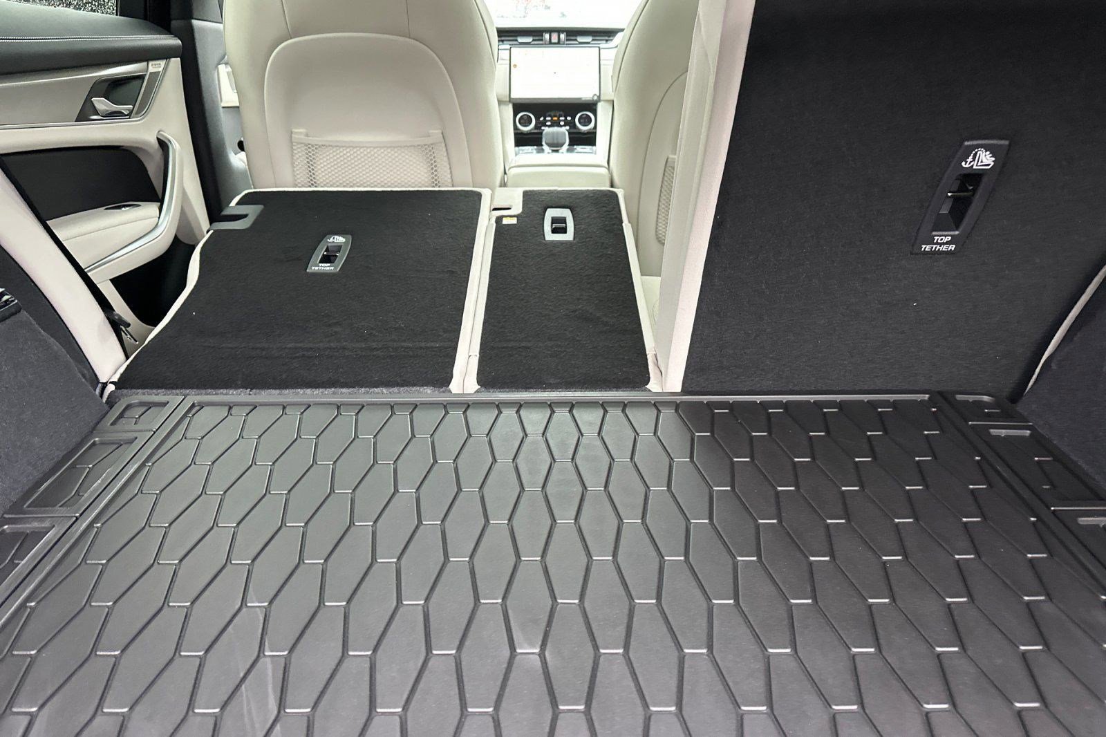 New 2026 Jaguar F-PACE R-Dynamic S image 27