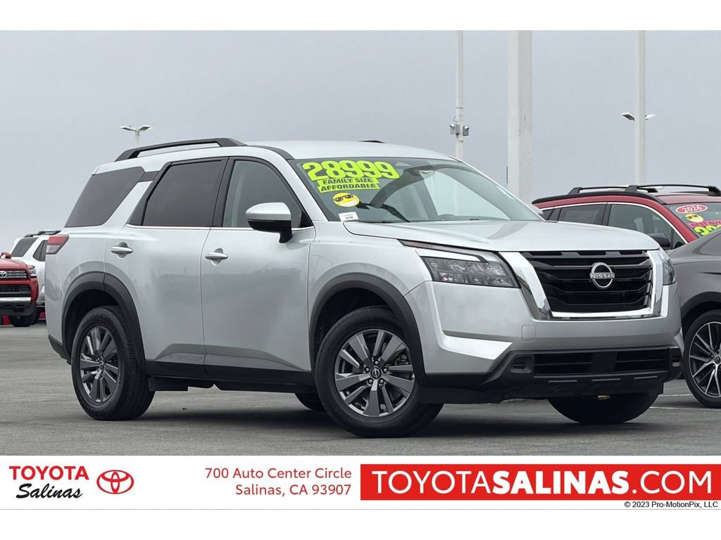 Used 2024 Nissan Pathfinder SV
