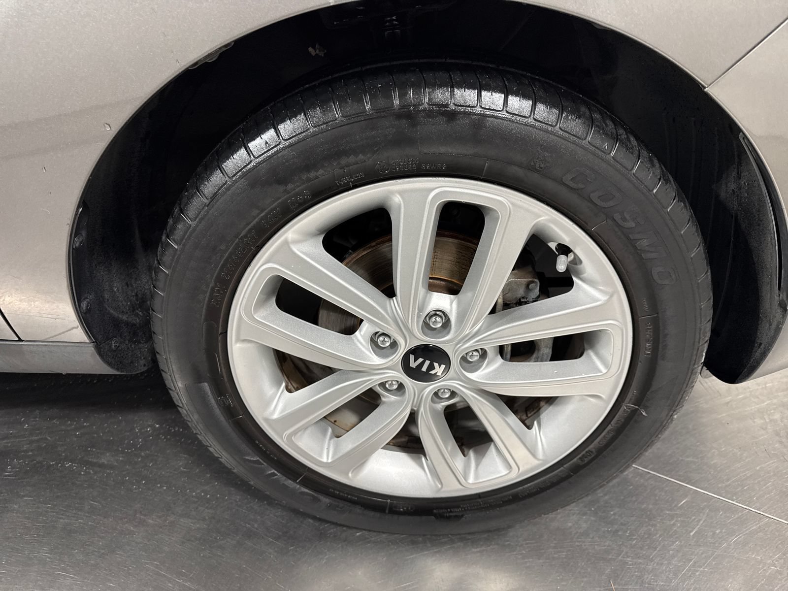 Used 2017 Kia Soul + FWD image 14
