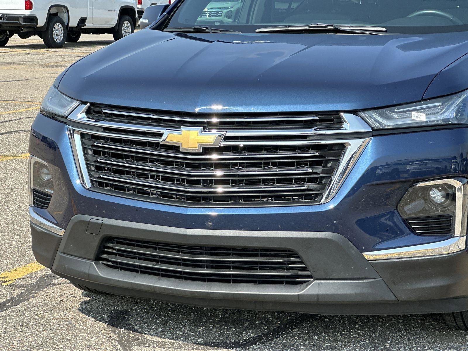 Used 2022 Chevrolet Traverse LT image 31