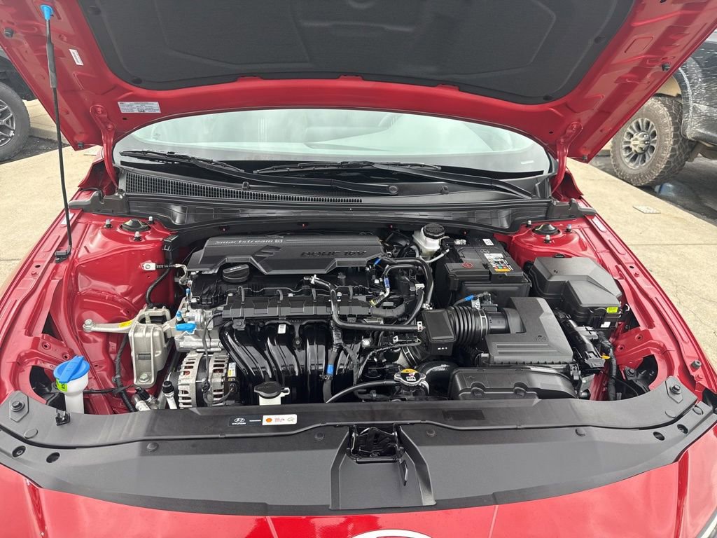 Used 2025 Hyundai Elantra Sport image 41