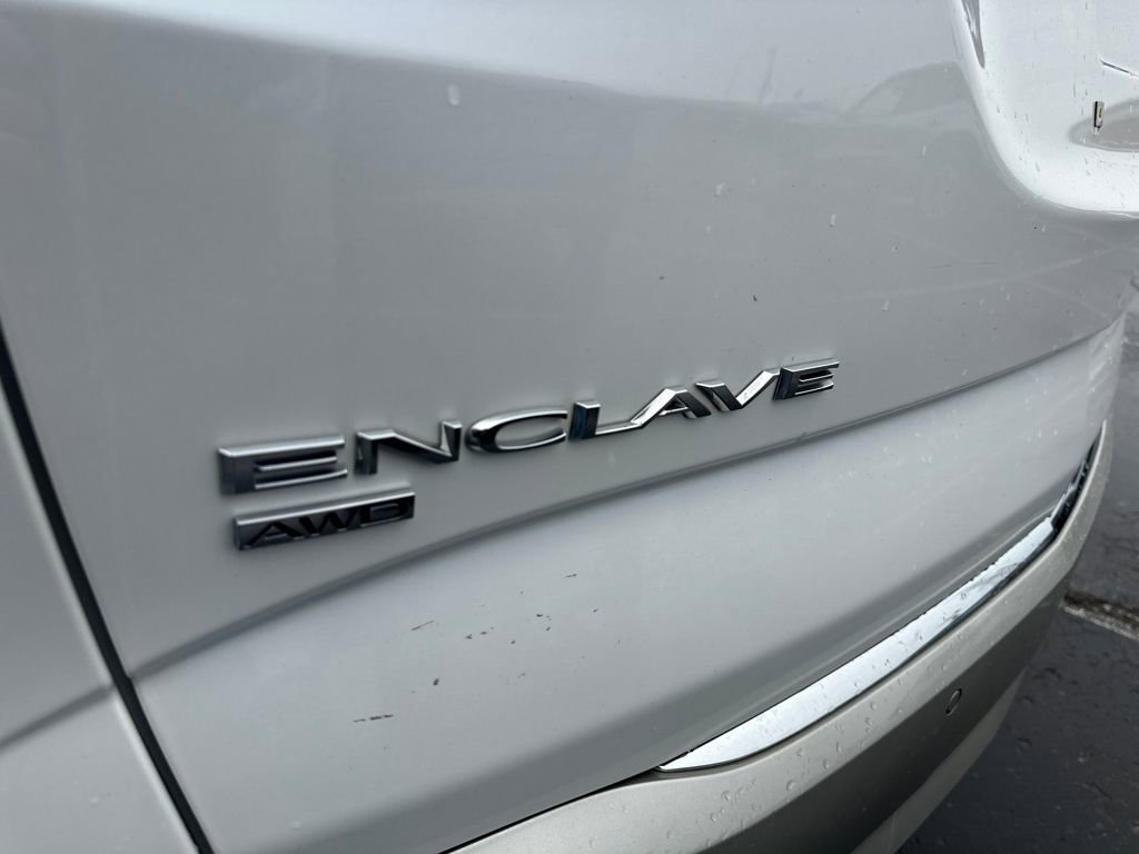 Used 2020 Buick Enclave Premium w/ Sun and Sites Package image 28