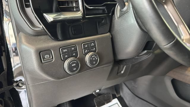 Used 2024 Chevrolet Silverado 2500 High Country AWD/4WD image 17