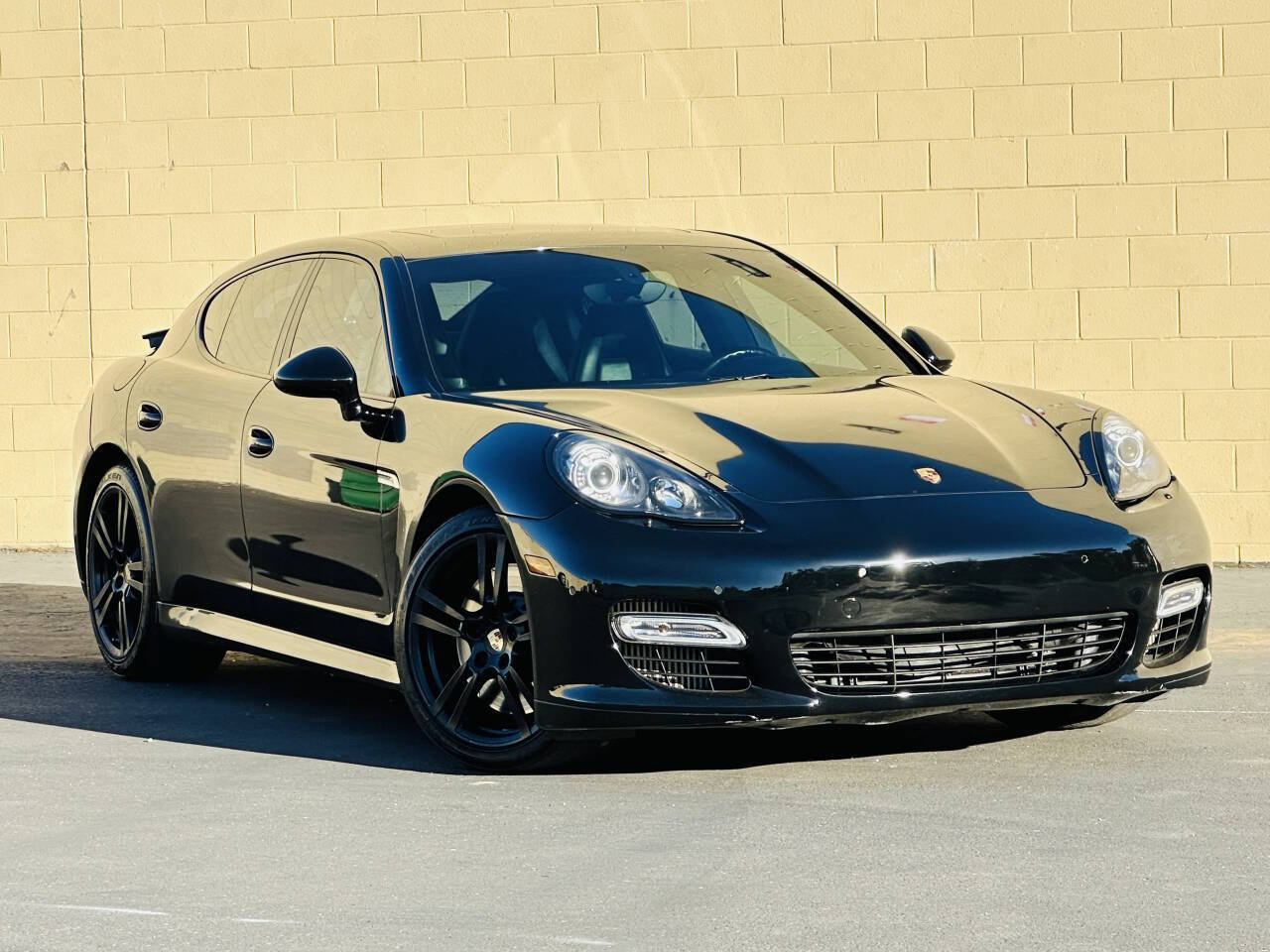 Used 2012 Porsche Panamera AWD/4WD image 1
