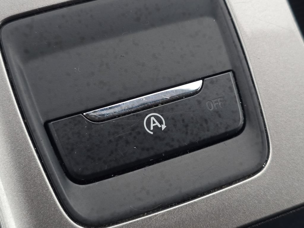 Used 2024 Ford Edge SEL AWD/4WD image 9