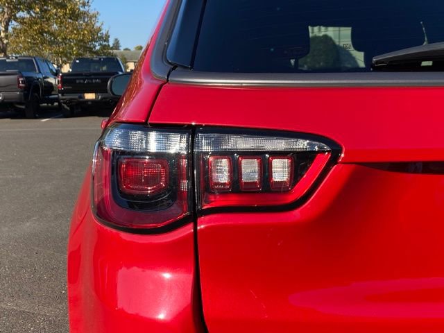 Certified 2022 Jeep Compass Limited image 17