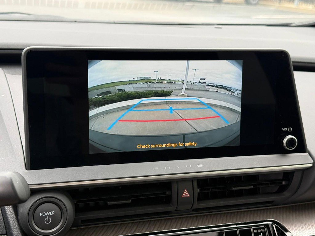 Used 2026 Toyota Prius XLE FWD image 24