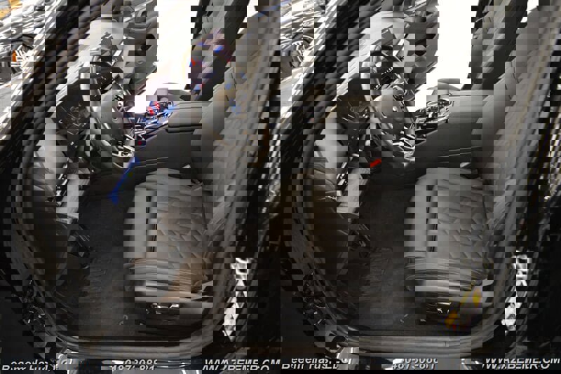 Used 2025 BMW i5 eDrive40i w/ M Sport Package image 15