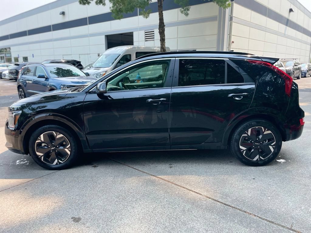 Certified 2024 Kia Niro Wind w/ Wind Preserve Package FWD image 6
