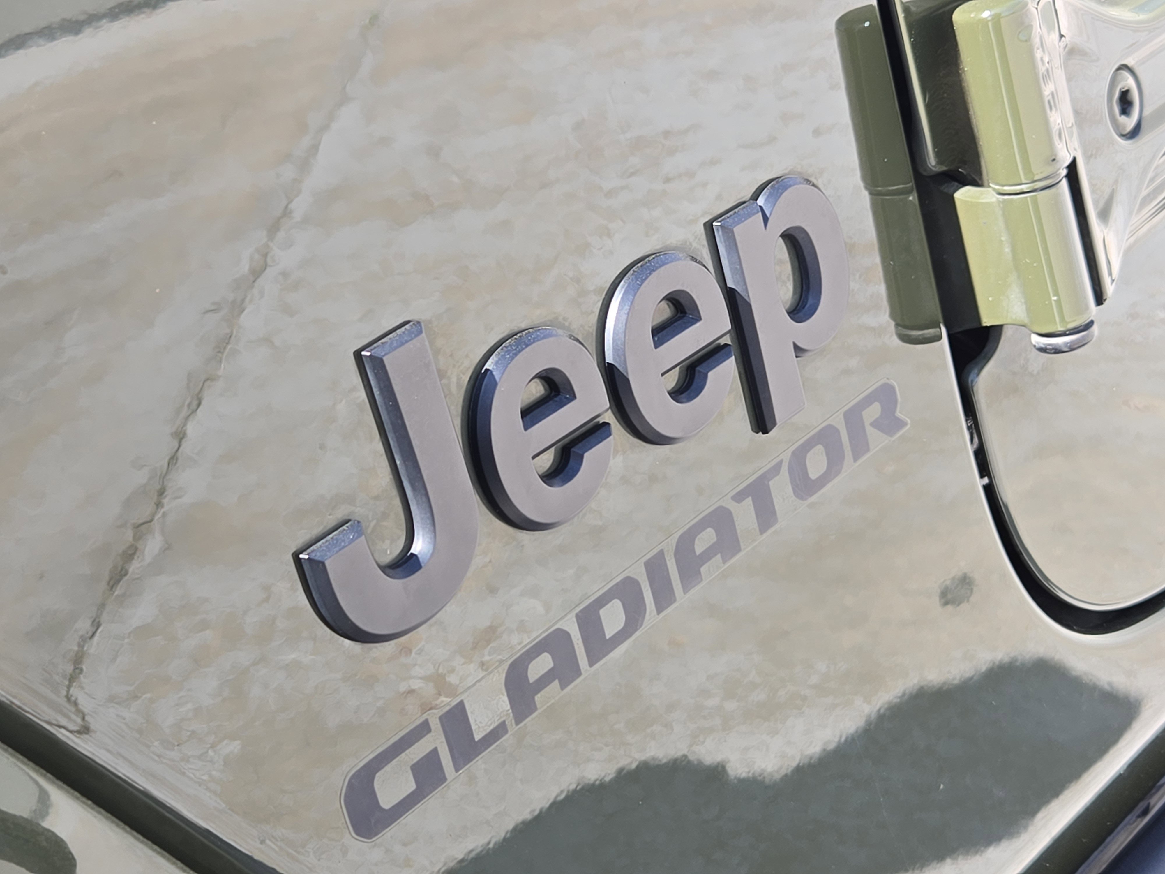Used 2022 Jeep Gladiator Willys image 12