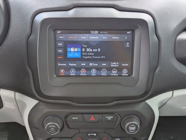 Used 2019 Jeep Renegade Latitude FWD image 19