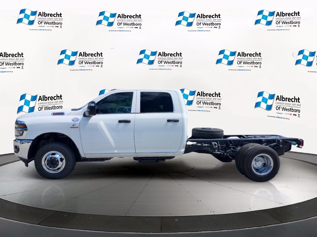New 2026 RAM 3500 Tradesman w/ Chrome Appearance Group A AWD/4WD image 2