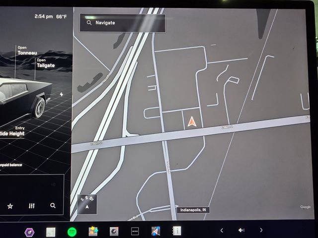 Used 2024 Tesla Cybertruck AWD Crew Cab image 33