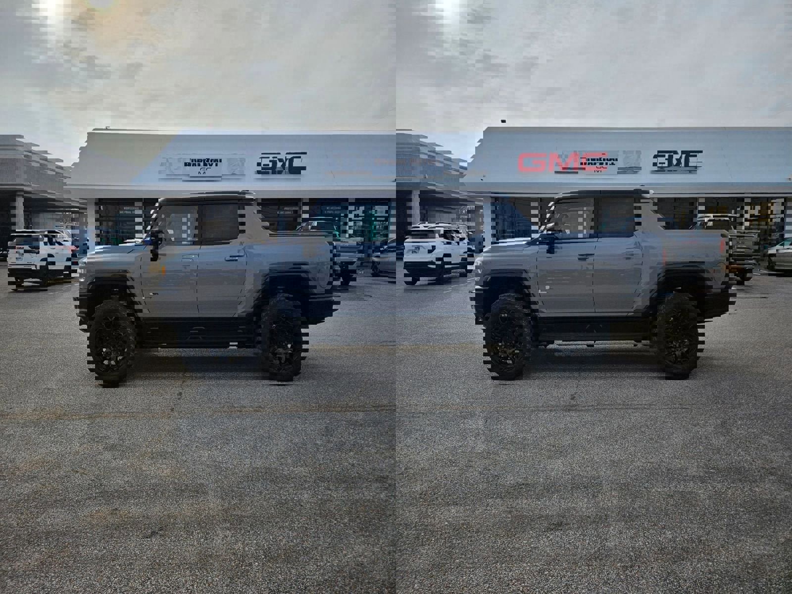 New 2026 GMC Hummer EV 4x4 Crew Cab image 2