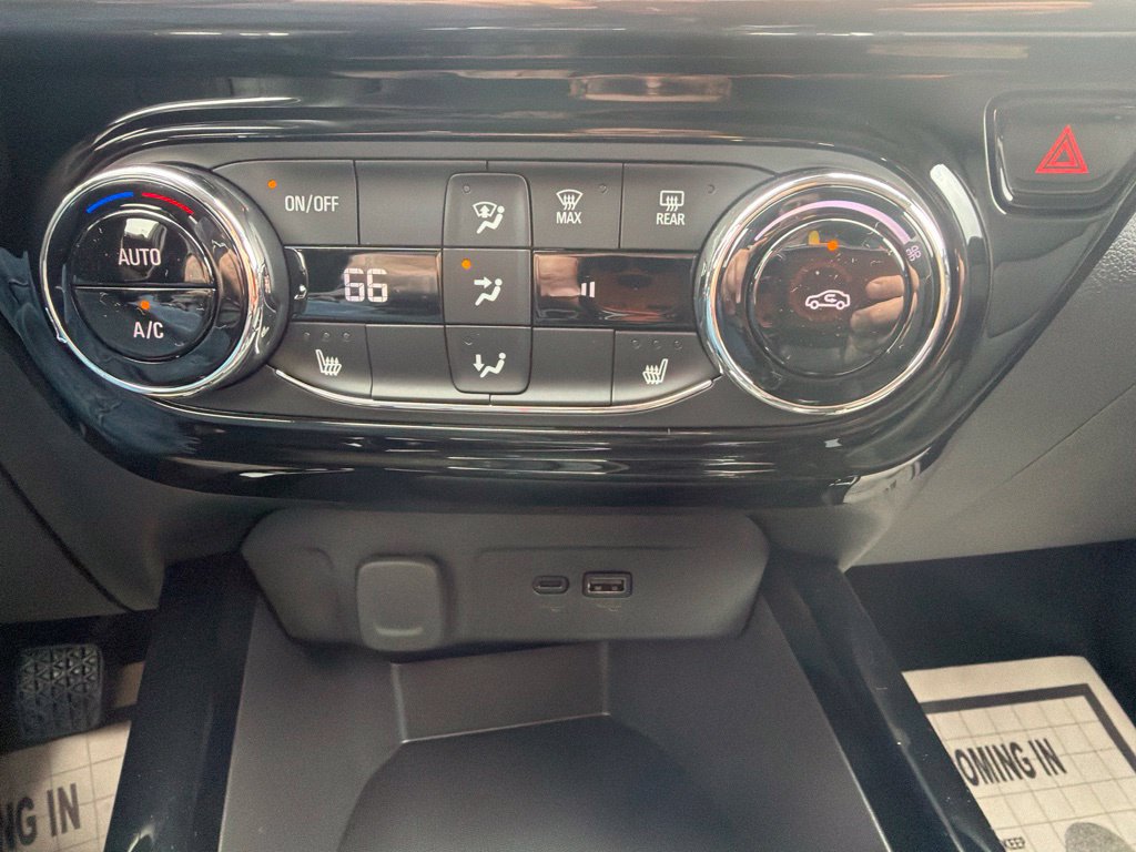 New 2026 Chevrolet Trax ACTIV FWD image 24