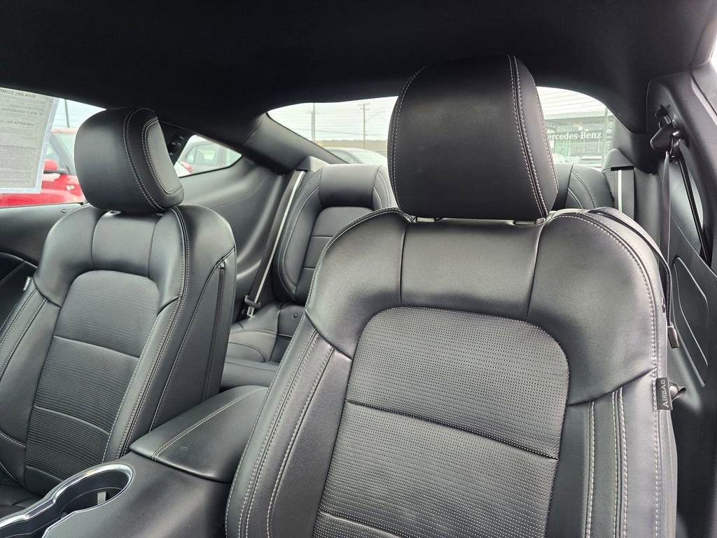 Used 2025 Ford Mustang Premium image 22