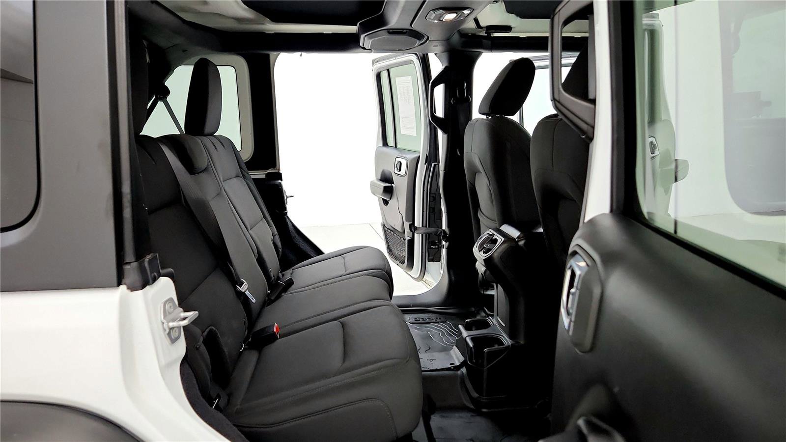 Used 2018 Jeep Wrangler Unlimited Sport S image 16