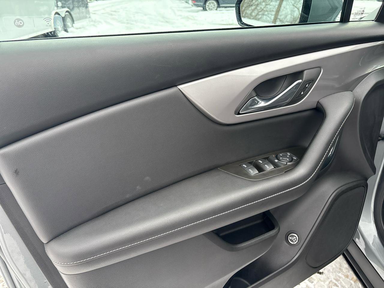 Used 2024 Chevrolet Blazer LT w/ Convenience Package image 9