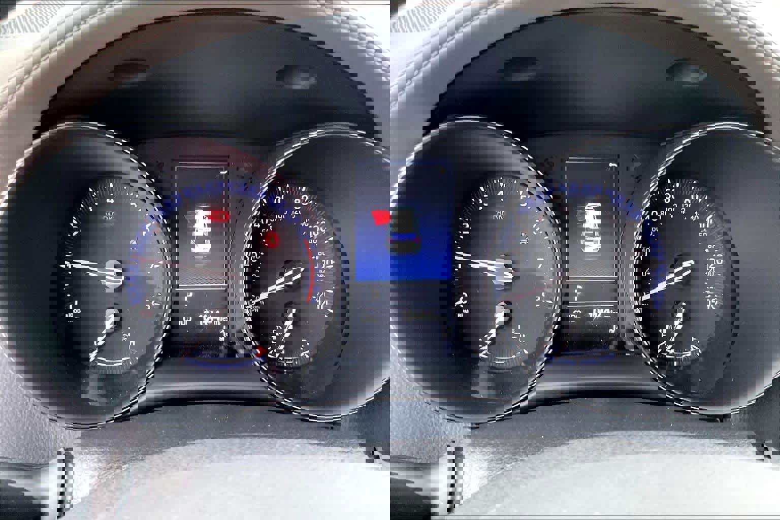 Used 2022 Toyota C-HR Limited image 22