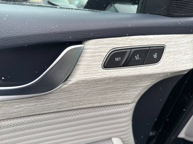 Used 2025 Hyundai Palisade Calligraphy AWD/4WD image 11