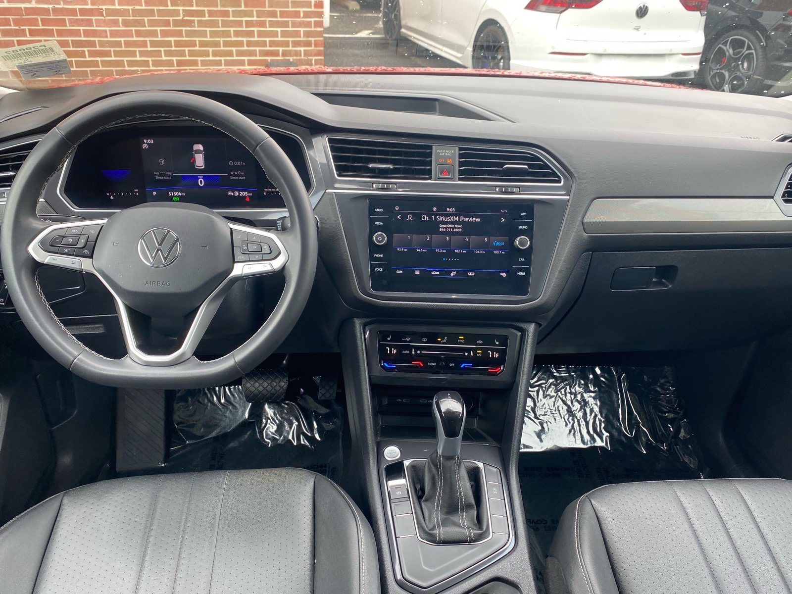 Certified 2023 Volkswagen Tiguan SE w/ Panoramic Sunroof Package FWD image 11