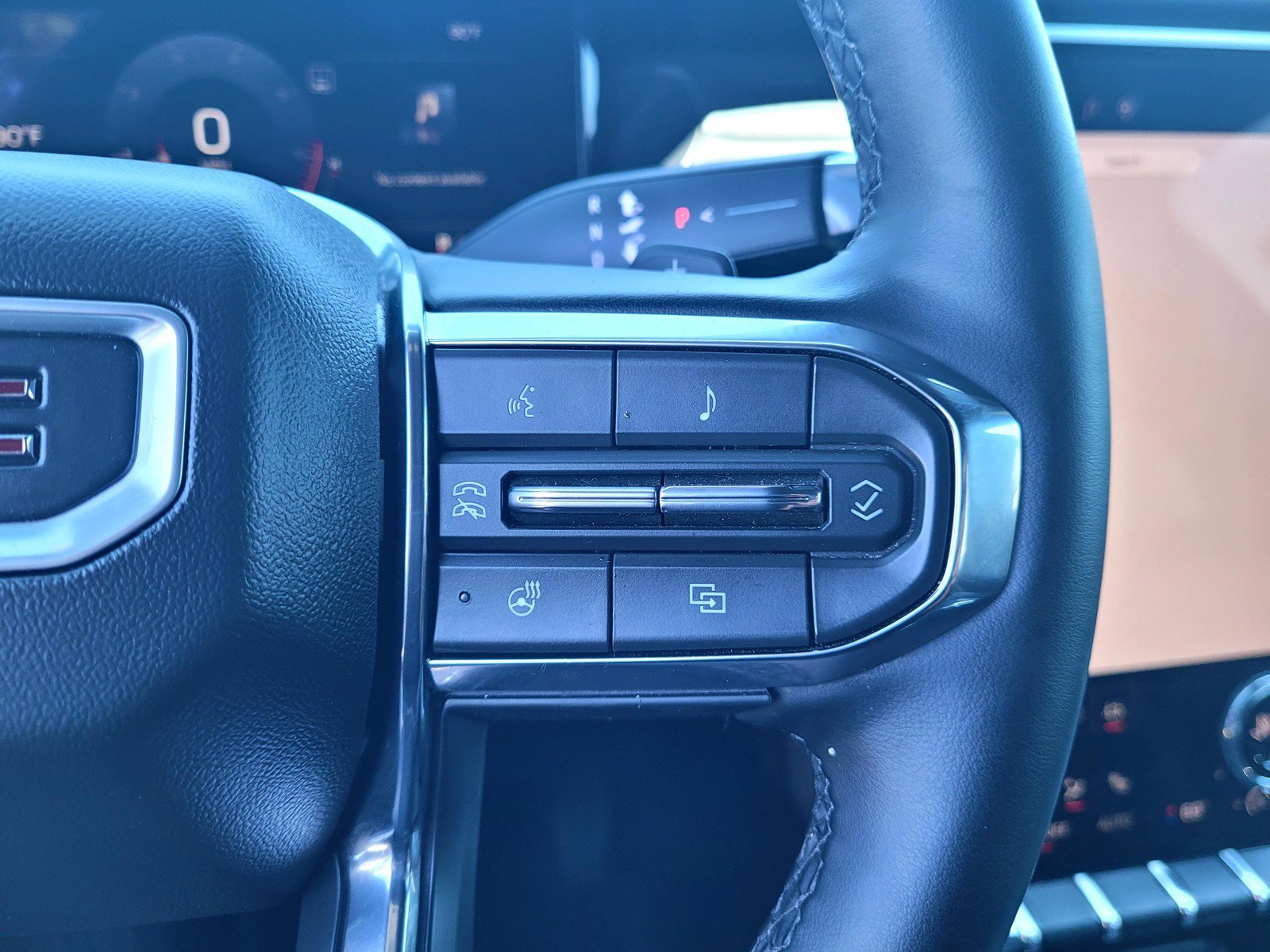 Used 2025 GMC Acadia Elevation FWD image 23