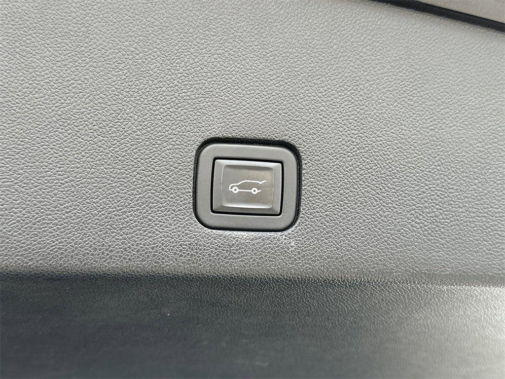 Used 2020 Cadillac XT6 Premium Luxury w/ Platinum Package image 19