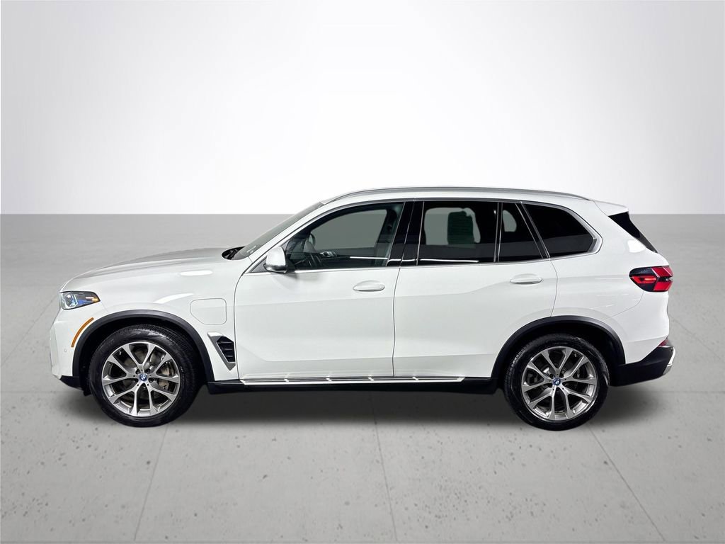 Used 2025 BMW X5 xDrive50e image 9