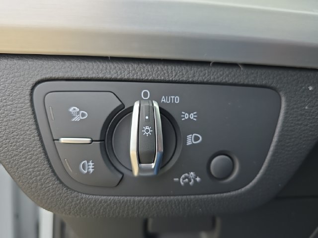 Used 2024 Audi Q5 e Premium Plus AWD/4WD image 28