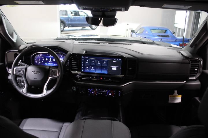 New 2026 Chevrolet Silverado 2500 LTZ w/ LTZ Plus Package AWD/4WD image 3