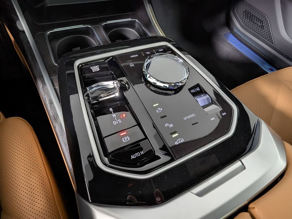 New 2026 BMW 740i xDrive image 35