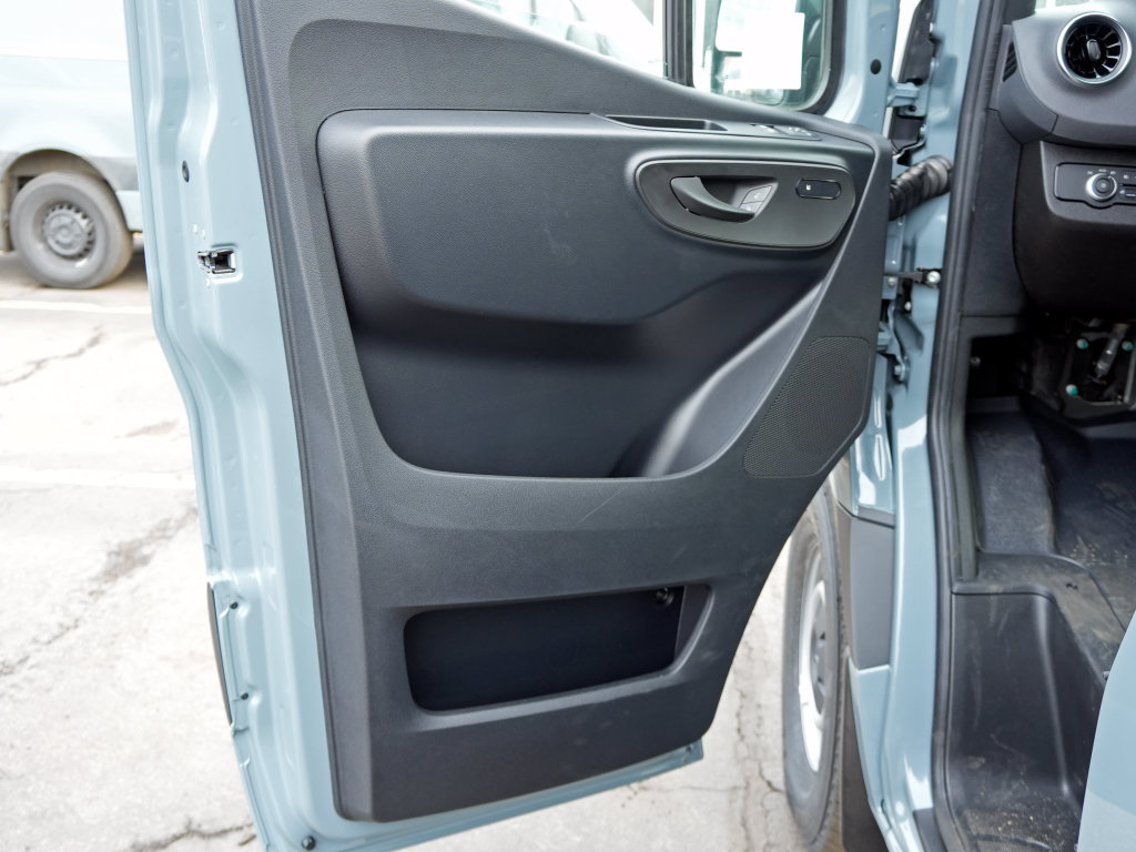 Used 2026 Mercedes-Benz Sprinter 2500 image 8