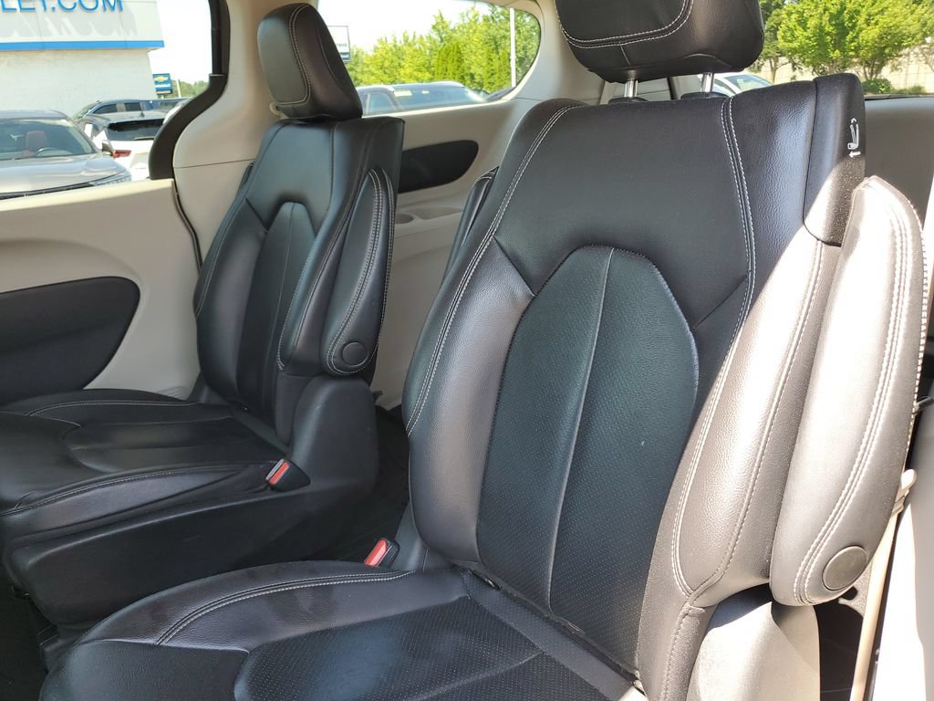 Used 2022 Chrysler Pacifica Touring-L FWD image 29