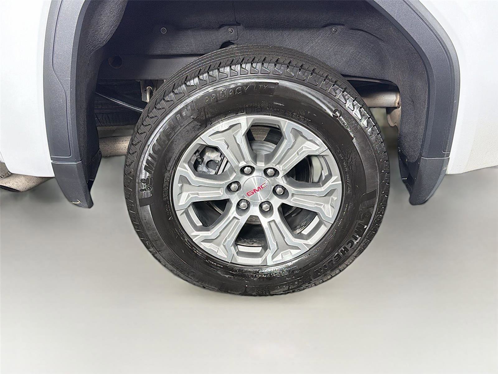 Used 2025 GMC Sierra 1500 SLT AWD/4WD image 34