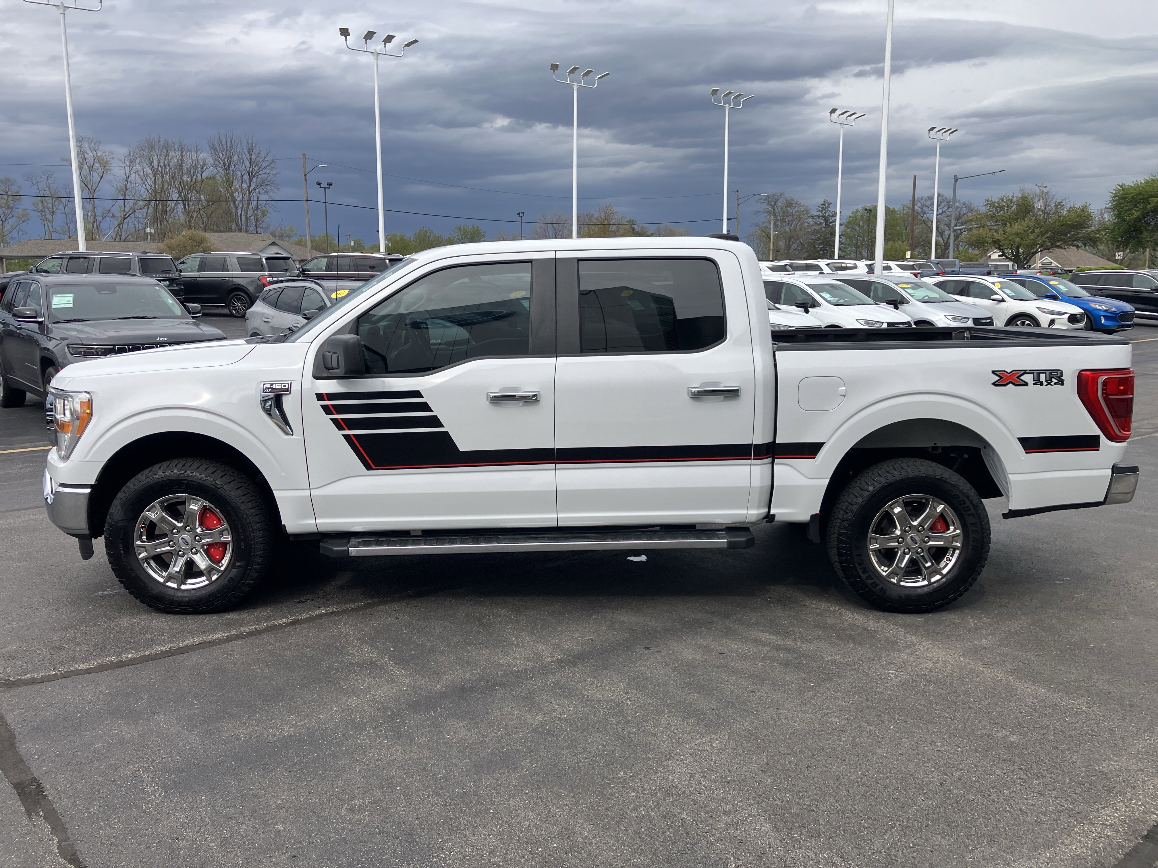 Used 2021 Ford F150 XLT w/ XTR Package image 4