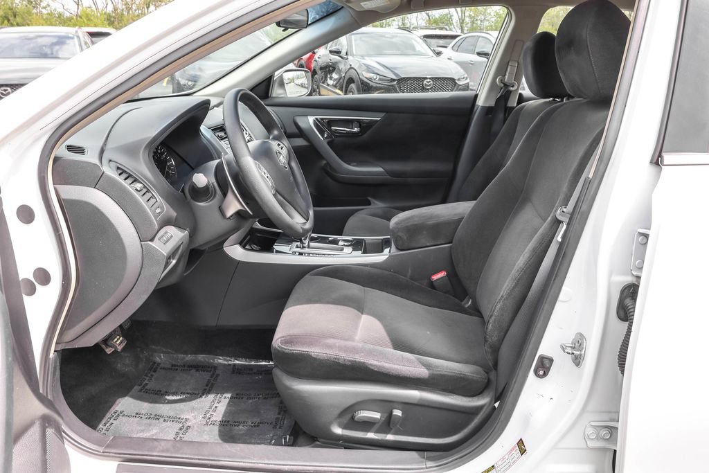 Used 2013 Nissan Altima 3.5 S FWD image 5