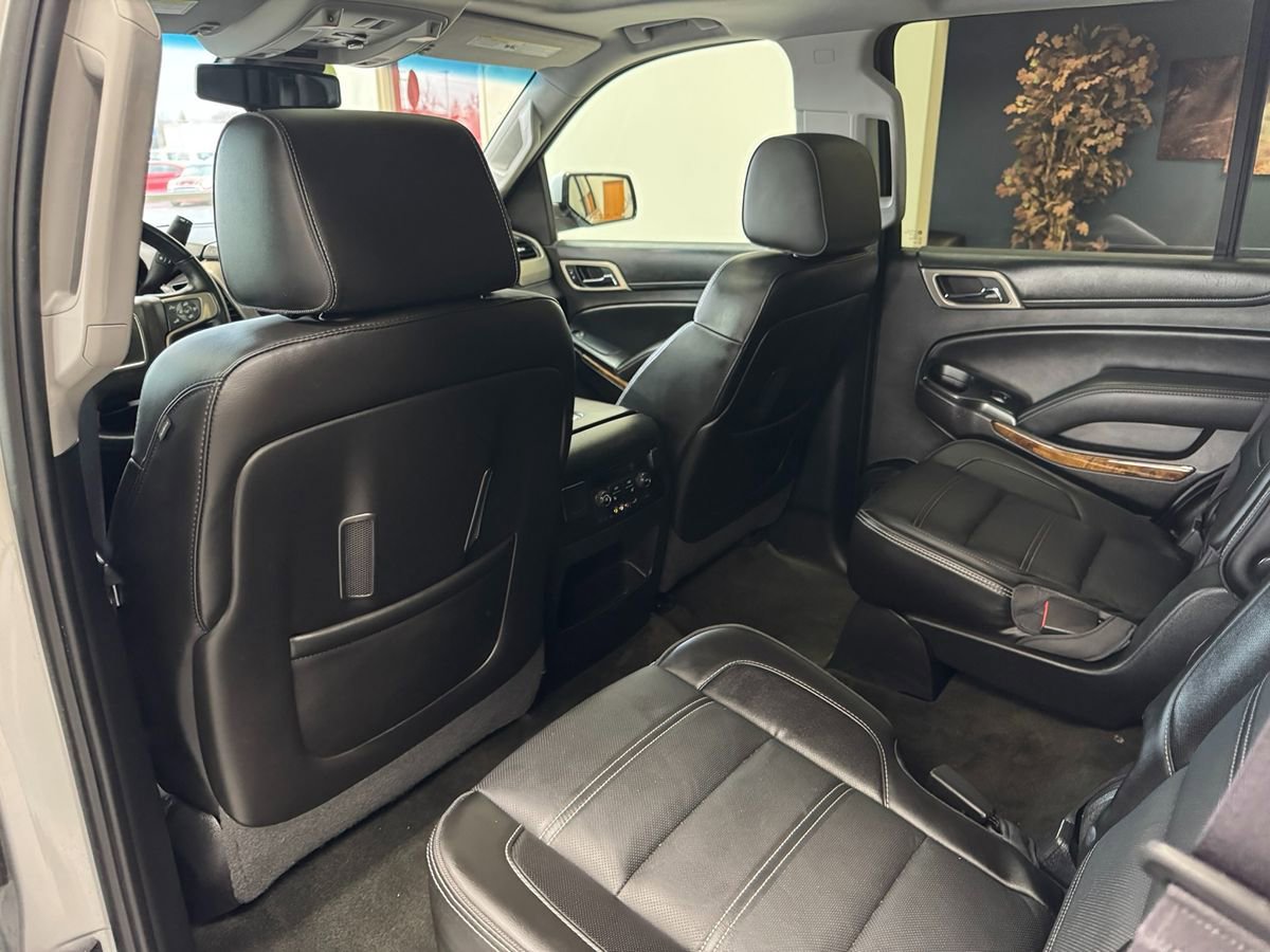Used 2015 GMC Yukon Denali w/ Premium Package AWD/4WD image 42