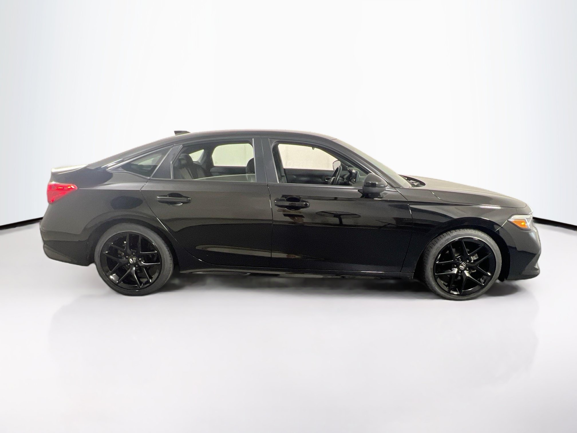 Used 2023 Honda Civic Sport image 4