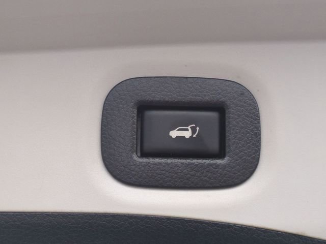 Used 2017 Nissan Rogue SL w/ SL Premium Package image 30