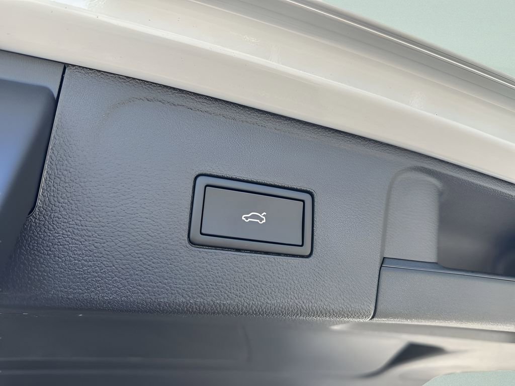 New 2026 Volkswagen Atlas Peak Edition image 26