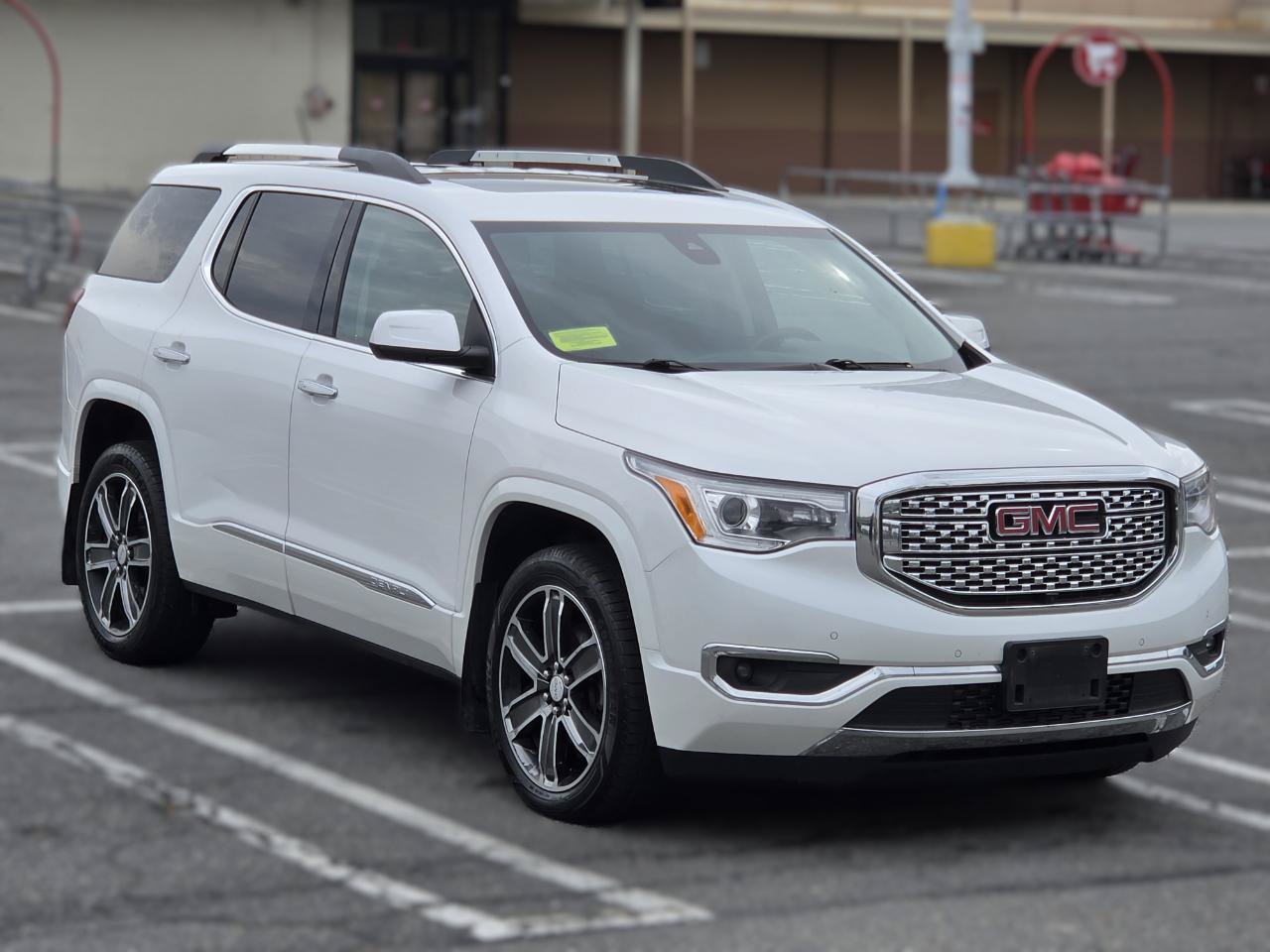 Used 2017 GMC Acadia Denali w/ Technology Package AWD/4WD image 3