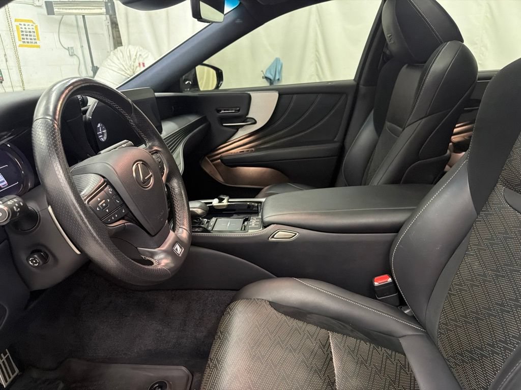 Used 2021 Lexus LS 500 F Sport w/ Accessory Package (Z2) RWD image 15