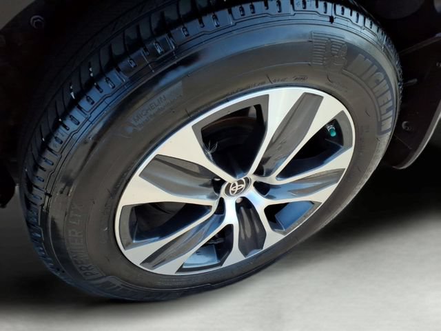 Used 2022 Toyota Highlander XLE AWD/4WD image 8