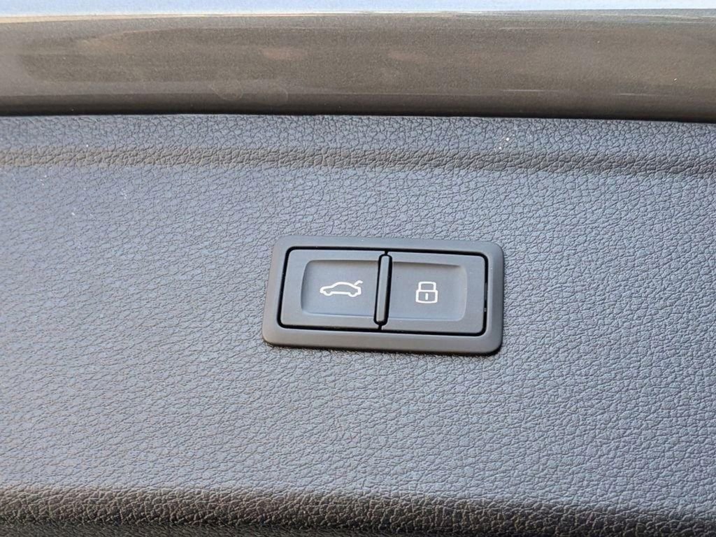 Used 2024 Audi Q5 2.0T Premium Plus image 9