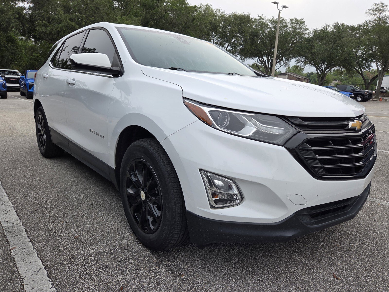Used 2020 Chevrolet Equinox LT w/ LPO, Floor Liner Package FWD image 2