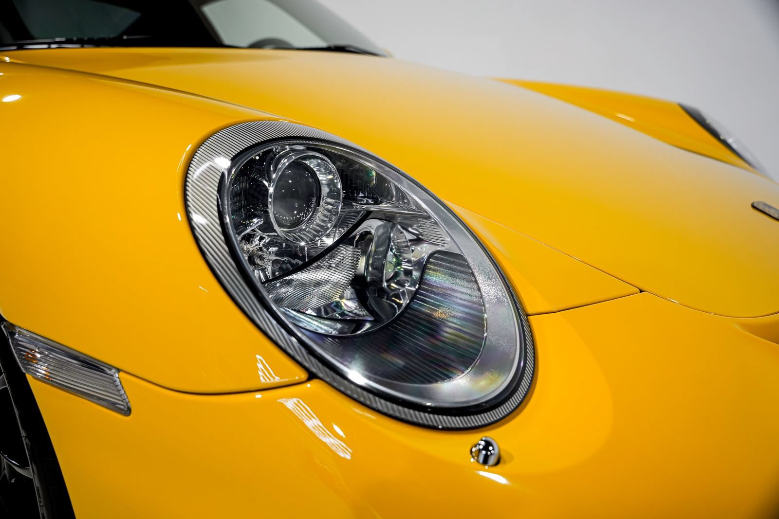 Used 2008 Porsche 911 GT2 RWD image 31