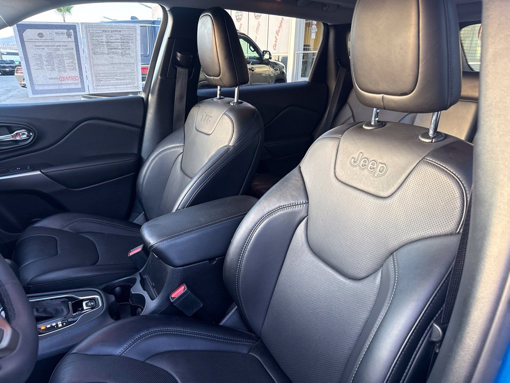 Certified 2022 Jeep Cherokee Limited w/ Elite Package AWD/4WD image 16