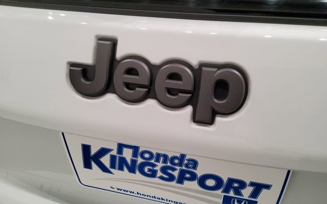 Used 2025 Jeep Compass Trailhawk AWD/4WD image 38